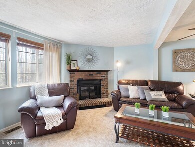 8341 Wind Fall Rd, Springfield, VA 22153 - photo 7