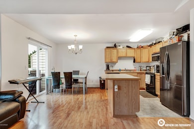 17_Kitchen_Dining
