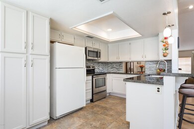 009_Kitchen