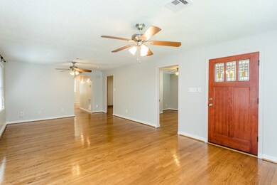 836 E 26th St, Houston, TX 77009 - photo 7