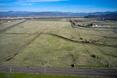 7314 Kershaw Rd, Central Point, OR 97502 - photo 2