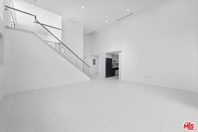 621 N Kings Rd unit 1, West Hollywood, CA 90048 - photo 4