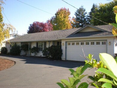 2360 Spring St, Medford, OR 97504 - photo 2
