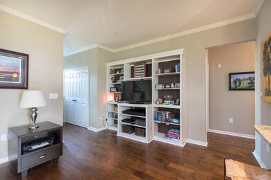 1225Blakeway#704-8