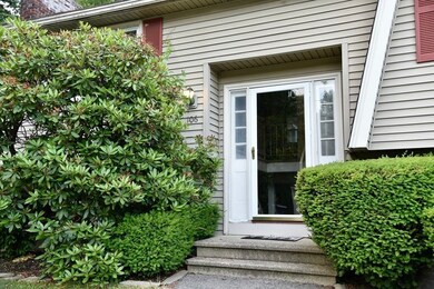 106 Bumble Bee Cir, Shrewsbury, MA 01545 - photo 4