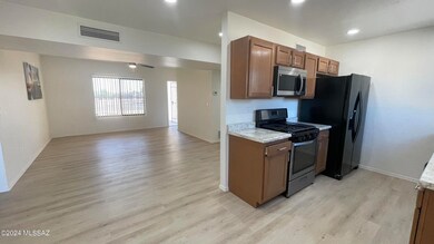 Kitchen-Lv Rm