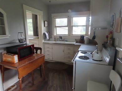 475 N 12th St, David City, NE 68632 - photo 5