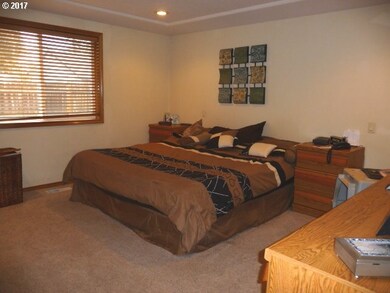 Bedroom, Primary