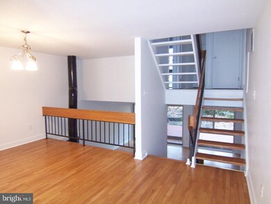 11677 Newbridge Ct, Reston, VA 20191 - photo 5