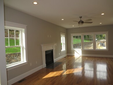 8 Emily Ln, Danvers, MA 01923 - photo 4