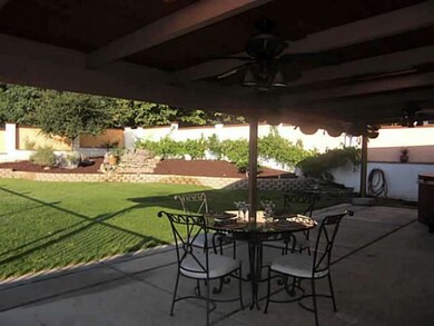 Enjoy dining Al Fresco out of the sun and rain und