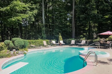 046-Pool-4761074-medium