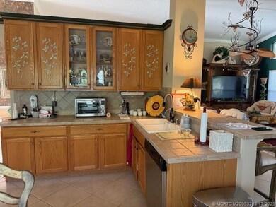 6948 SE Twin Oaks Cir, Stuart, FL 34997 - photo 4