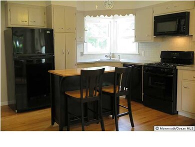 6 Hartshorne Place, Middletown, NJ 07748 - photo 5