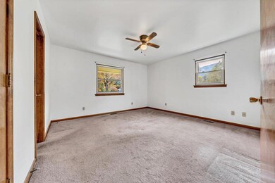 03-MIB03490