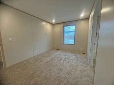 14876 Washington Rd unit 129, West Burlington, IA 52655 - photo 7