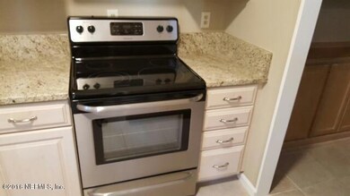 8633 Synhoff Dr, Jacksonville, FL 32216 - photo 7