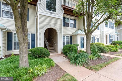 21850 Elkins Terrace unit 302, Sterling, VA 20166 - photo 4