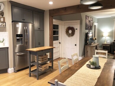 20 Moore St, Chicopee, MA 01013 - photo 2