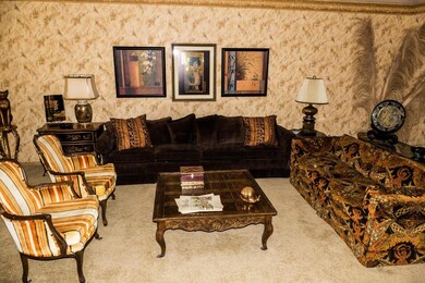 791 Strawberry Hill Rd E, Columbus, OH 43213 - photo 4