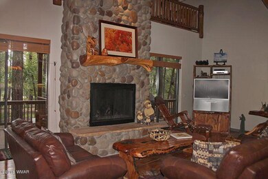 008_Living Room