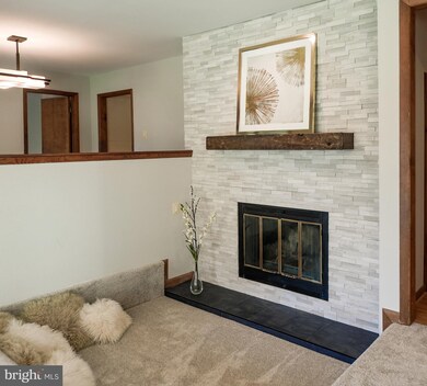 10105 Pasture Gate Ln, Columbia, MD 21044 - photo 5