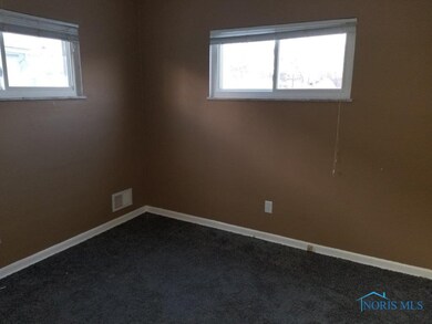 2719 114th St, Toledo, OH 43611 - photo 6