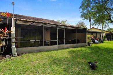 16263 Laurel Dr unit 10, Weston, FL 33326 - photo 5