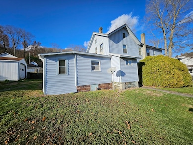 203 Jefferson Ave, Ridgway, PA 15853 - photo 3