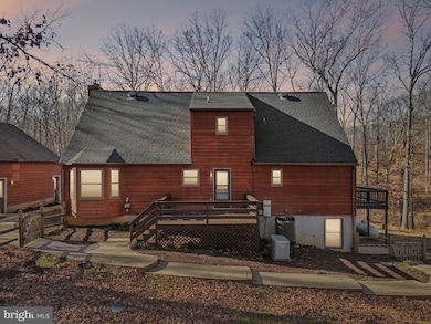 13445 Blackwells Mill Rd, Goldvein, VA 22720 - photo 3