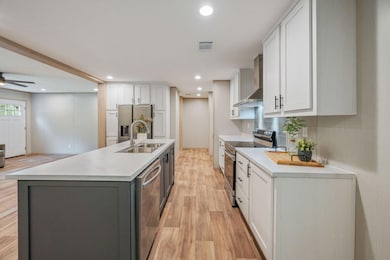 493 Marigold Ave, Defuniak Springs, FL 32433 - photo 3