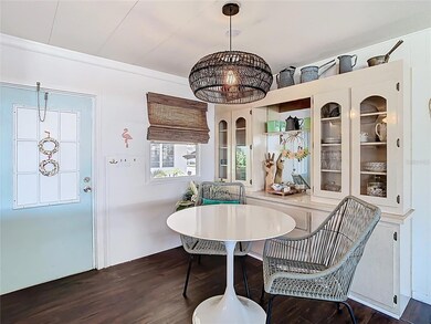 Eat-in kitchen