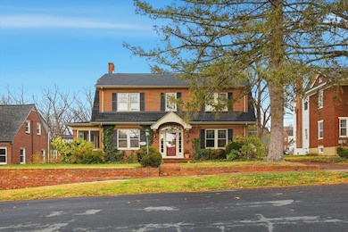 645 Maple Ave, Waynesboro, VA 22980 - photo 2