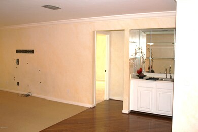 4300 Lakeside Dr unit 3, Jacksonville, FL 32210 - photo 3