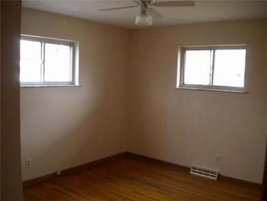 4457 Blythe Rd, Columbus, OH 43224 - photo 6