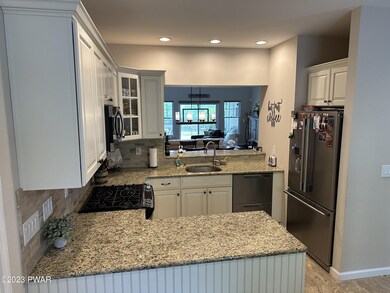 1006 Macintosh Way, Matamoras, PA 18336 - photo 2