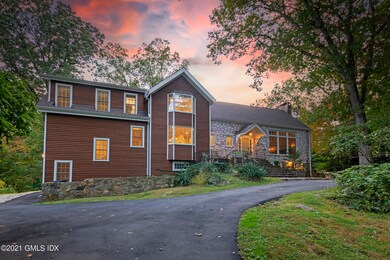 82 Erskine Rd, Stamford, CT 06903 - photo 2