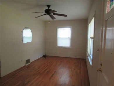 2520 57th St, Des Moines, IA 50310 - photo 5