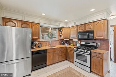 1702 Franklin Ct, Blackwood, NJ 08012 - photo 7