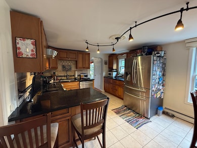 Fully Applianced Kitchen