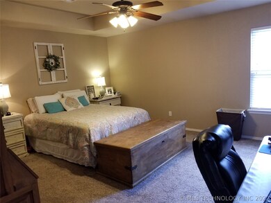 8904 S 257th East Place, Broken Arrow, OK 74014 - photo 7