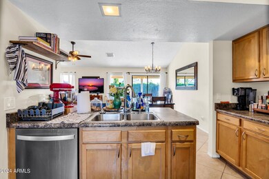 1301 E Taro Ln, Phoenix, AZ 85024 - photo 7