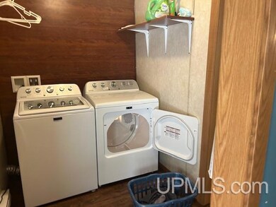 E6529 Crossover Rd, Munising, MI 49862 - photo 6