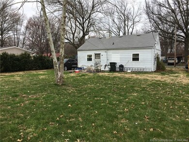 910 Poplar Dr, Jeffersonville, IN 47130 - photo 4