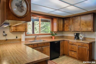 16260 SW Sunrise Ln, McMinnville, OR 97128 - photo 4