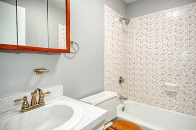 3 Karen Cir unit 21, Billerica, MA 01821 - photo 4