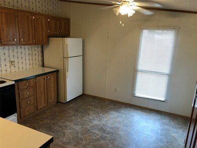 33207 Lois Ln, Magnolia, TX 77354 - photo 5