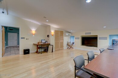 265 SloopPoint Conference Room