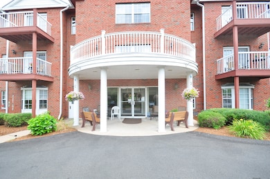 625 Palisado Ave unit 310, Windsor, CT 06095 - photo 2