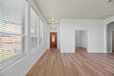 5201 Bailey Ln, Alvin, TX 77511 - photo 4